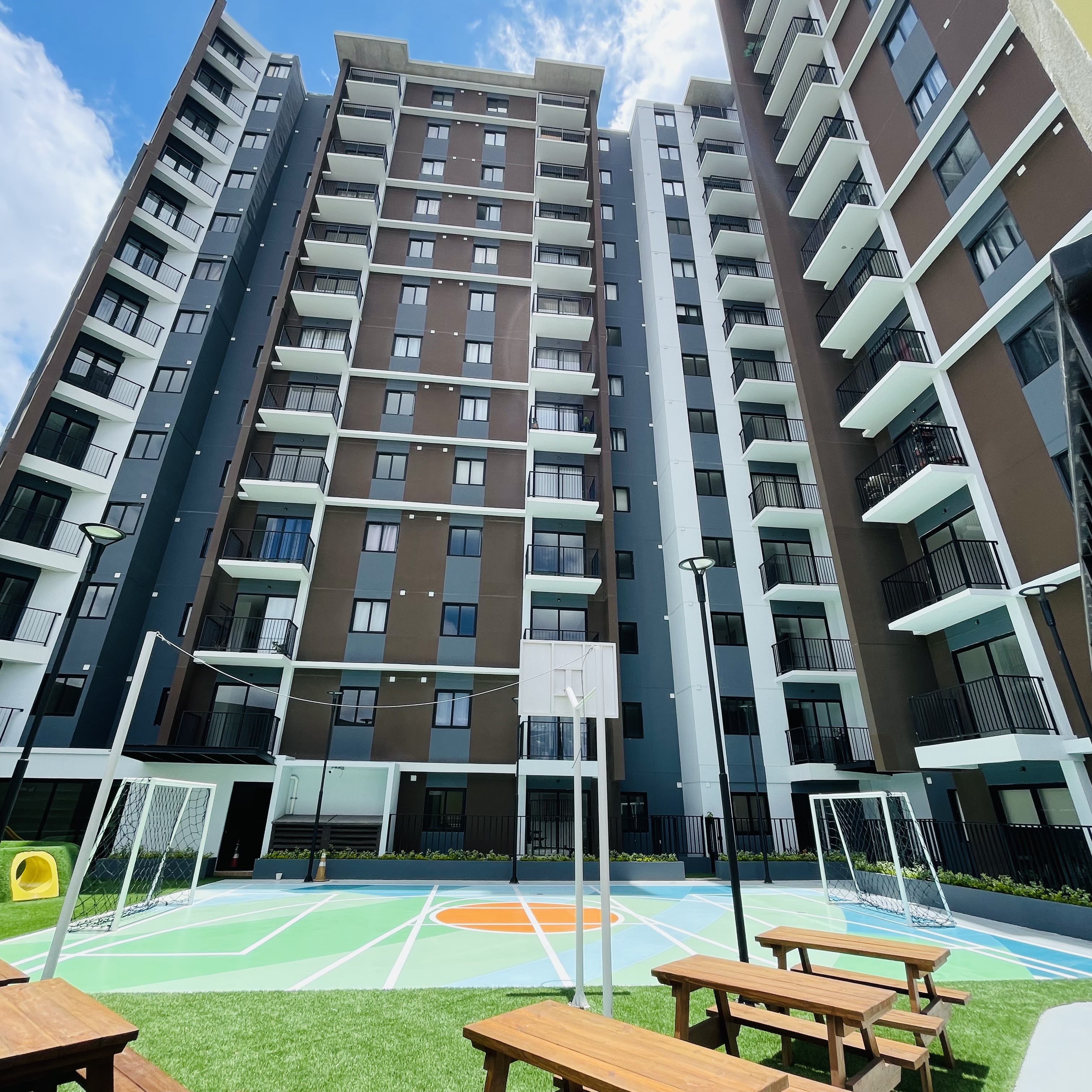 Apartamento en Renta en Zona 12 frente a Walmart Plaza Madero de 3 Habitaciones